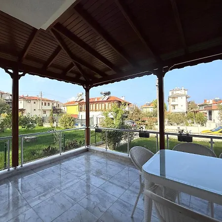 Вілла Family Duplex With Garden 150m To Айвалик