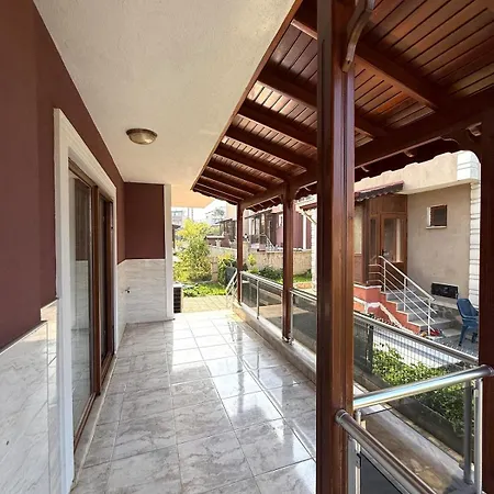 Villa Family Duplex With Garden 150m To *