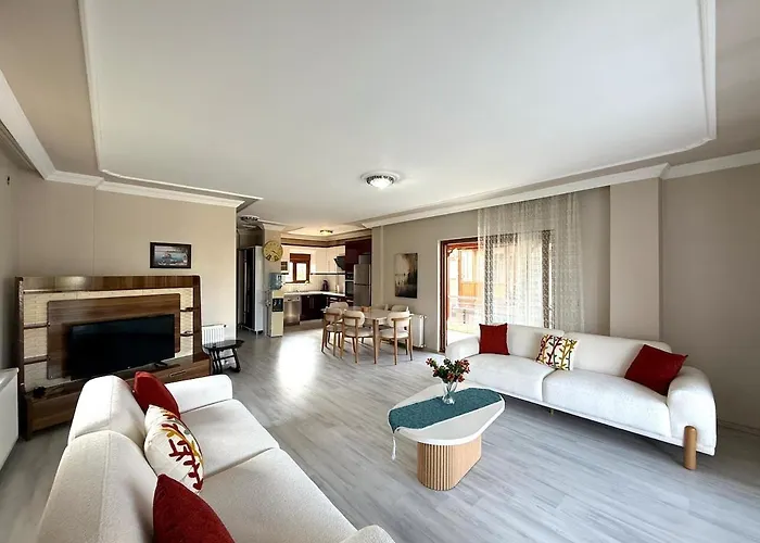 Family Duplex With Garden 150m To Вілла Айвалик