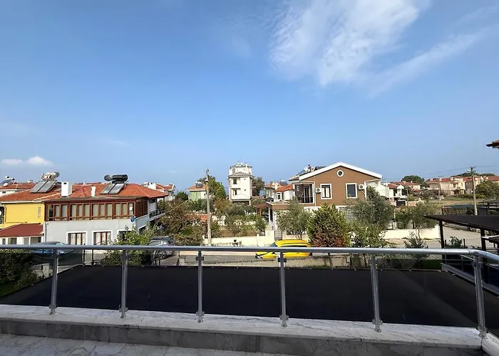 Вілла Family Duplex With Garden 150m To