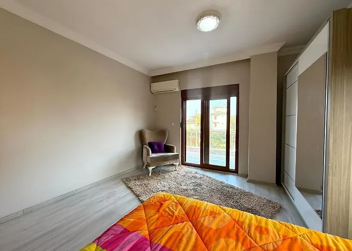 Family Duplex With Garden 150m To *