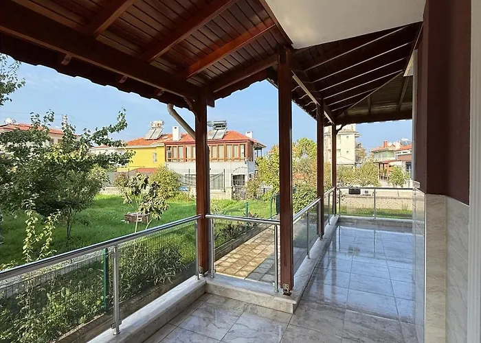 Вілла Family Duplex With Garden 150m To *