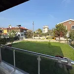 Family Duplex With Garden 150m To Villa