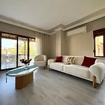 Family Duplex With Garden 150m To * Ayvalik