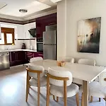 Family Duplex With Garden 150m To Villa Ayvalik