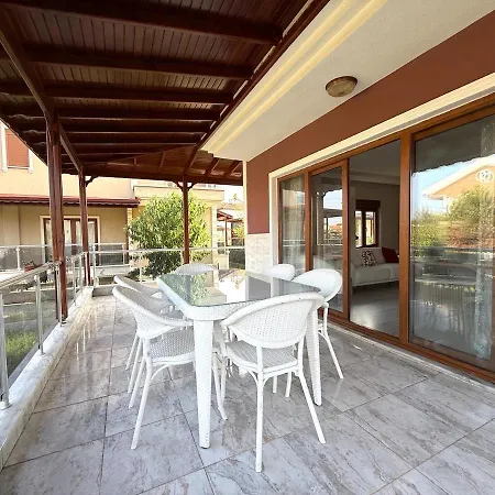 Family Duplex With Garden 150m To Villa