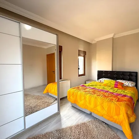 Family Duplex With Garden 150m To Villa *