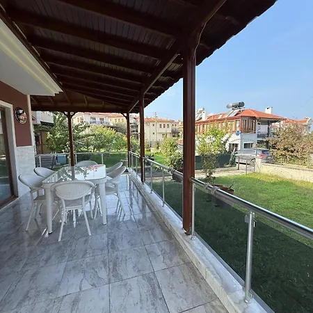 Family Duplex With Garden 150m To Ayvalik