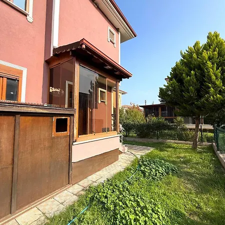 Family Duplex With Garden 150m To Villa