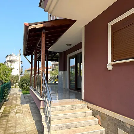 Family Duplex With Garden 150m To Villa Ayvalik