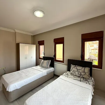 Family Duplex With Garden 150m To * Ayvalik