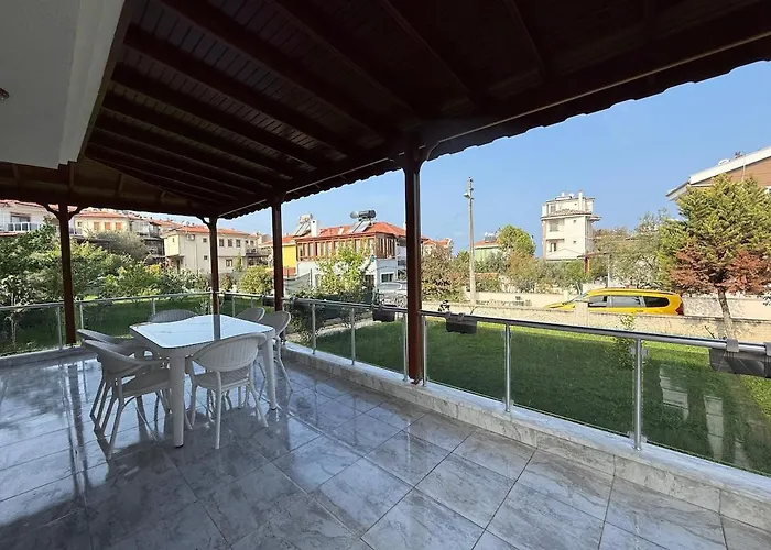 Family Duplex With Garden 150m To * Ayvalik